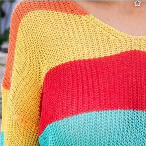 Bold striped sweater with back cutout - Picture 9 of 10